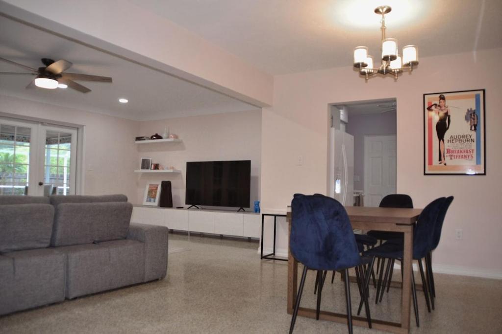 فيلا Clematis House Near Arlington Park With Heated Pool ساراسوتا المظهر الخارجي الصورة